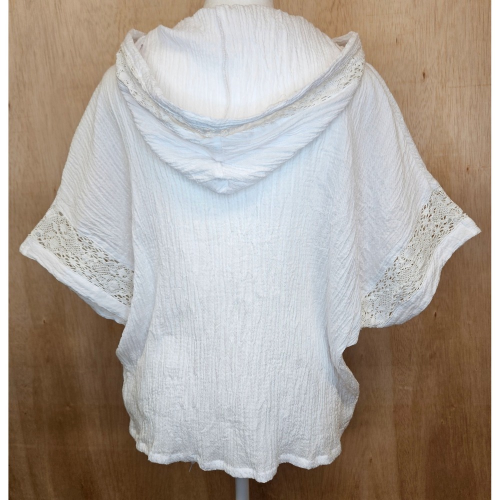 Millibon USA White Short Sleeve V-Neck With Hood Crochet Lace Detail‎ Size Small - Picture 2 of 8